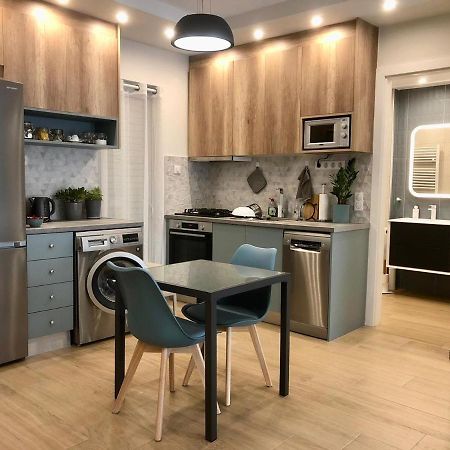 Tony'S Suite With Parking Афіни Екстер'єр фото