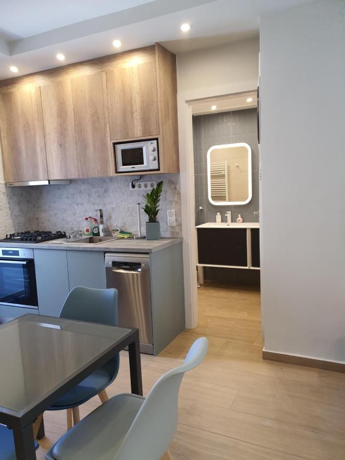 Tony'S Suite With Parking Афіни Екстер'єр фото